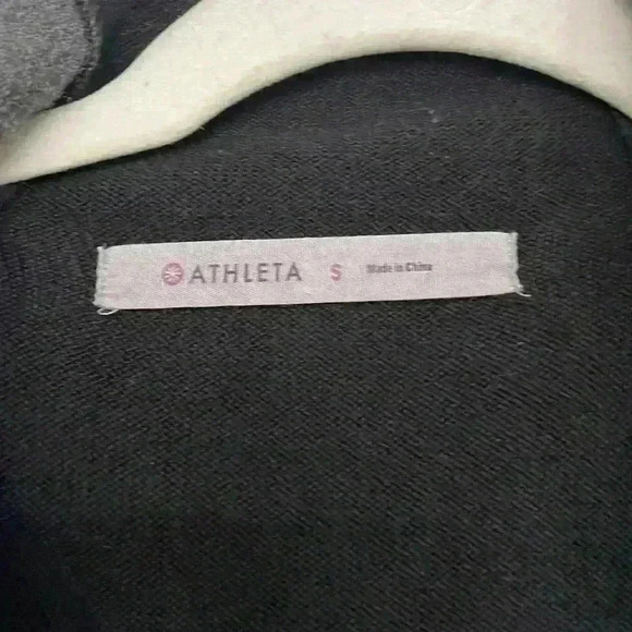 Athleta- Floral black half zip sweater Sz Small - Picture 3 of 10